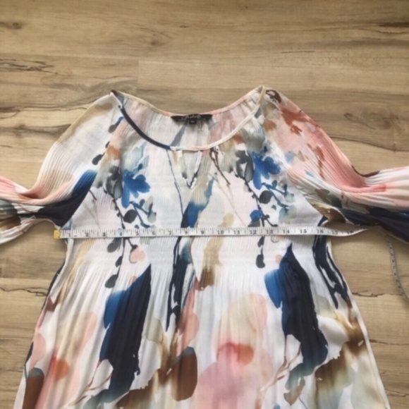 CHARLIE B Red and Pink Pleated Blouse - Picture 6 of 7